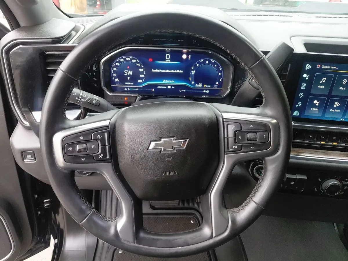 Chevrolet Silverado 5.3 Lt Trail Boss Z71 4x4 At 4p año 2023