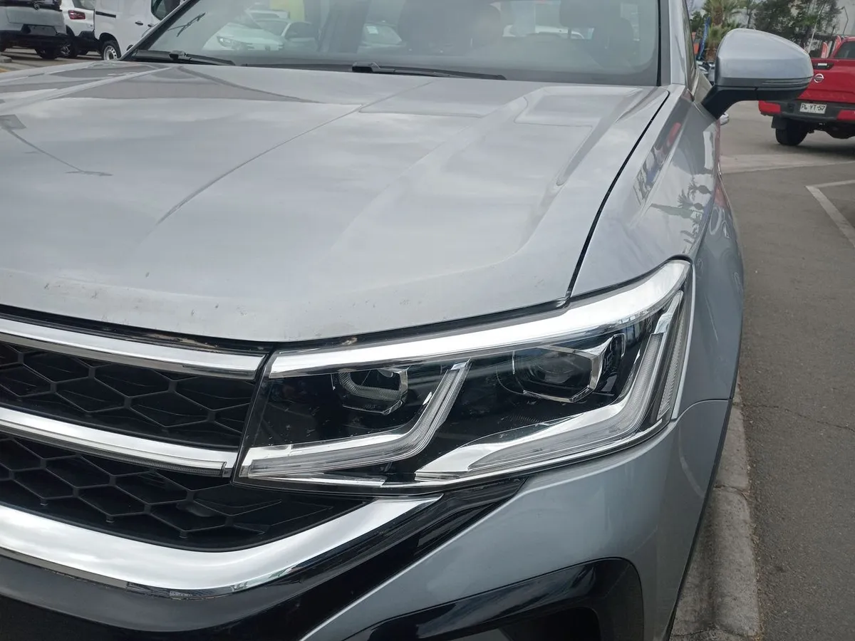 Volkswagen Taos 1.4 Tsi Highline 4x2 At 5p año 2025