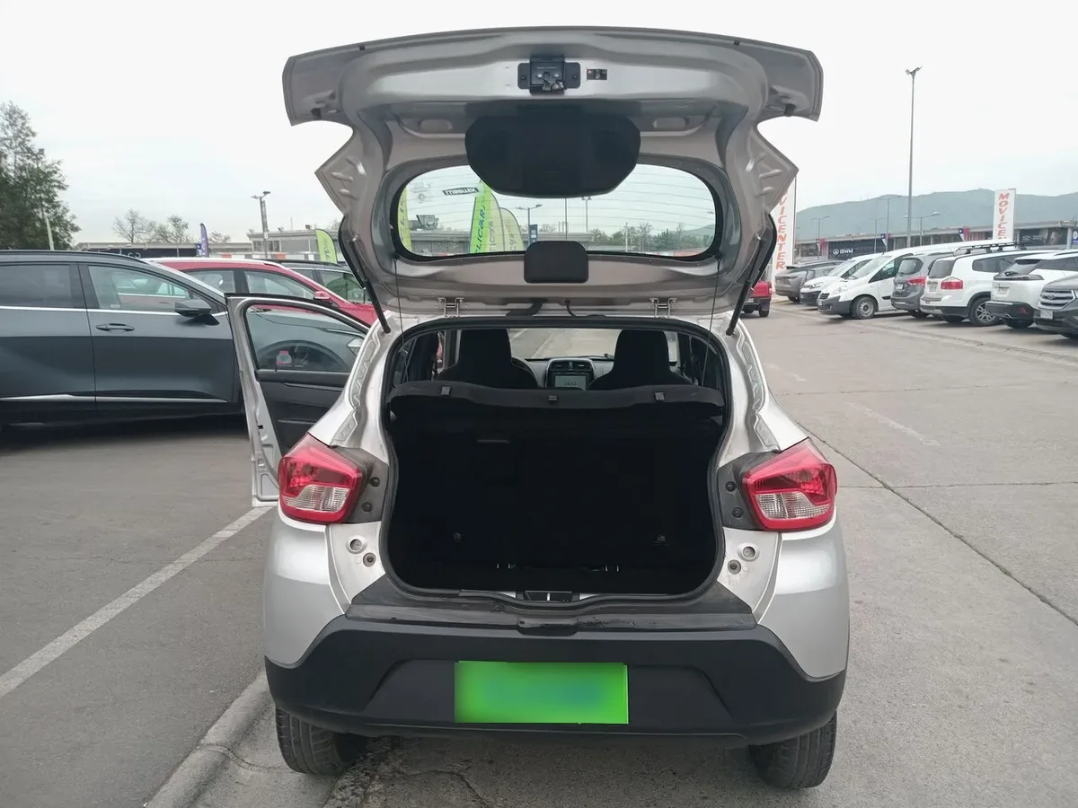 Renault Kwid 1.0 Zen 4x2 Hb Mt 5p año 2022