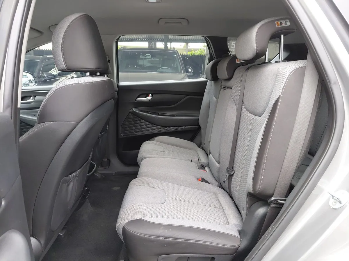 Hyundai Santa Fe 2.4 Plus 4x2 At 5p año 2020