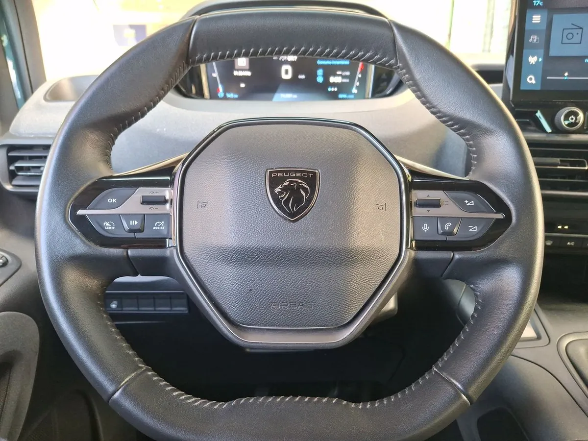 Peugeot Rifter 1.6 Allure Bluehdi Diesel 100hp 4x2 Mt6 5p año 2025