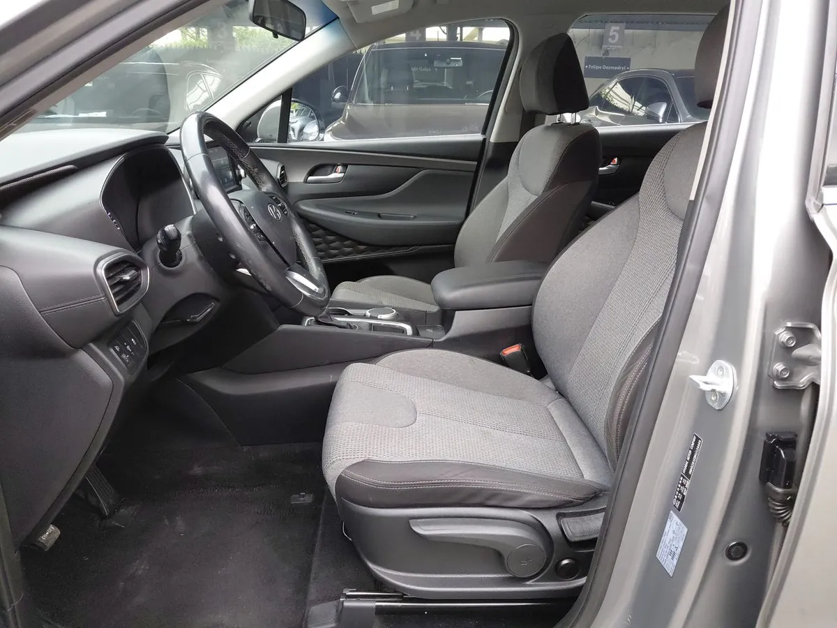 Hyundai Santa Fe 2.4 Plus 4x2 At 5p año 2020