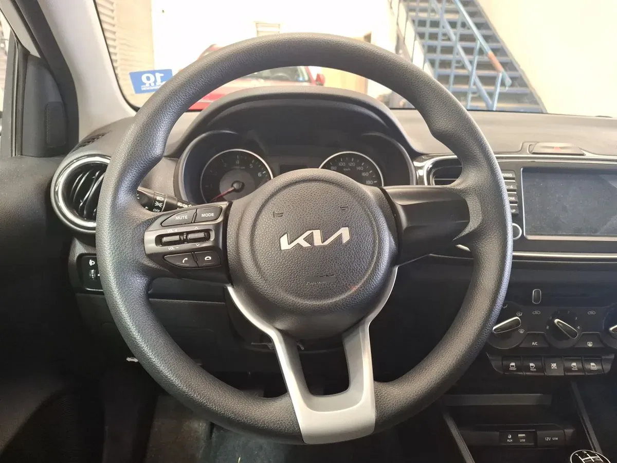 Kia Soluto 1.4 Ex Full 4x2 Mt 4p año 2024