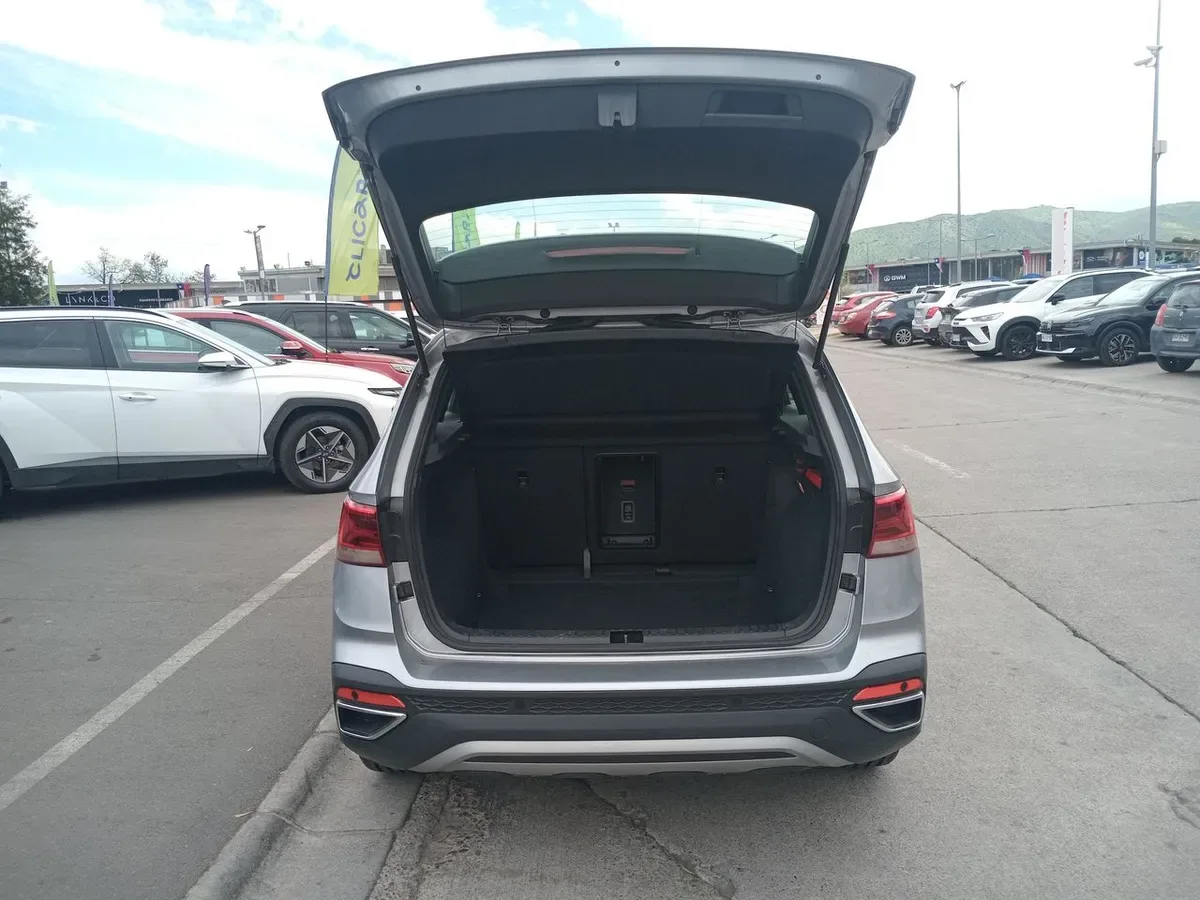 Volkswagen Taos 1.4 Tsi Highline 4x2 At 5p año 2025