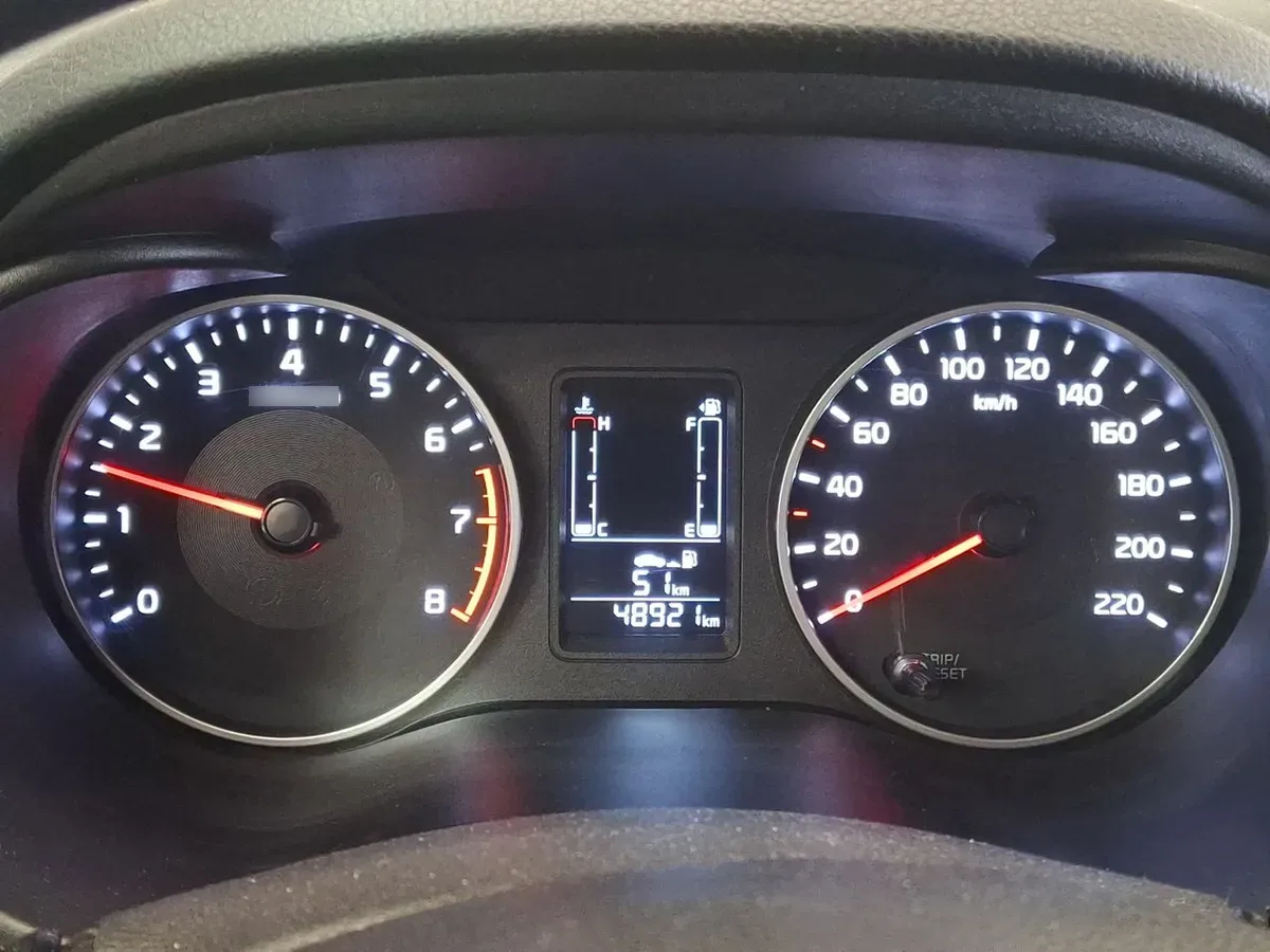 Kia Soluto 1.4 Ex Full 4x2 Mt 4p año 2024