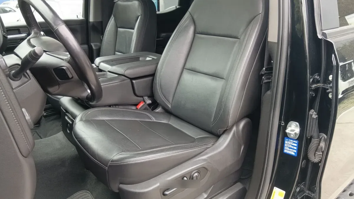 Chevrolet Silverado 5.3 Lt Trailboss Z71 4x4 At 4p año 2021