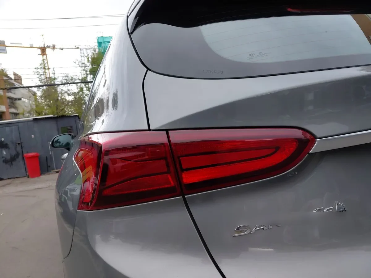 Hyundai Santa Fe 2.4 Plus 4x2 At 5p año 2020