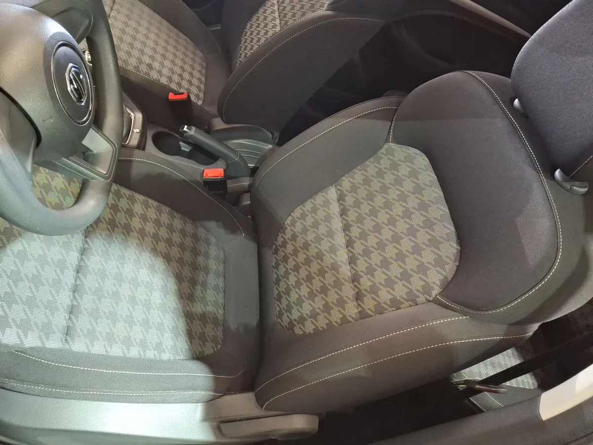 MG Mg Zs 1.5 Std 4x2 Mt 5p año 2023