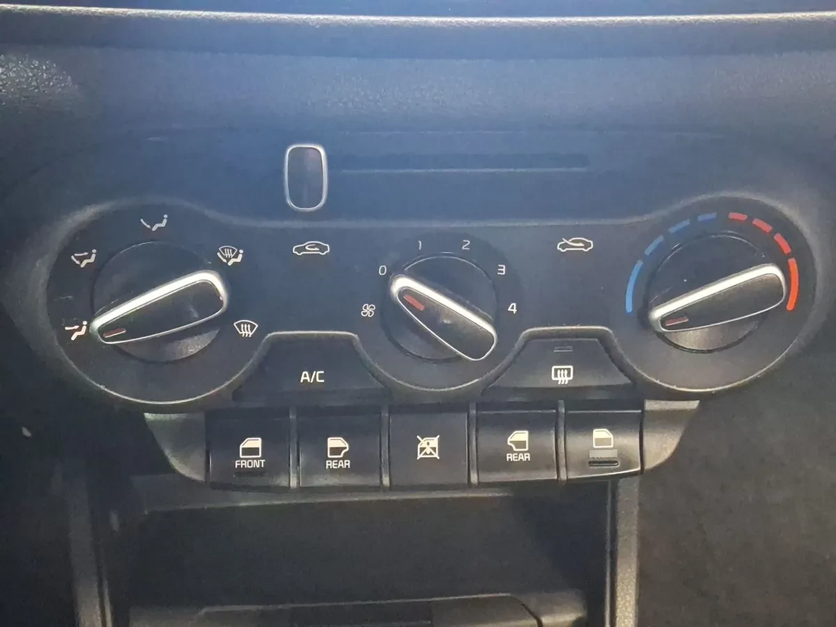 Kia Soluto 1.4 Ex Full 4x2 Mt 4p año 2024