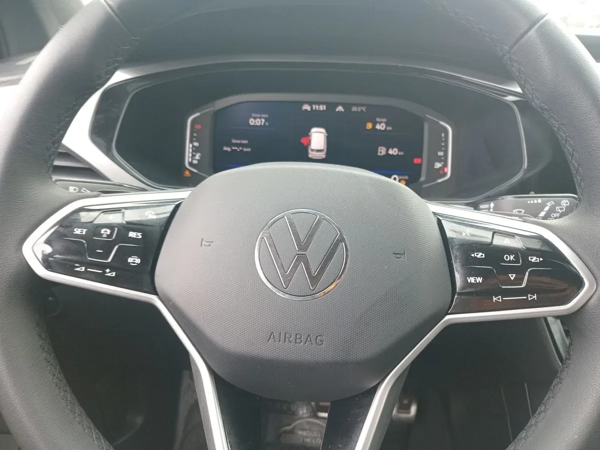 Volkswagen Taos 1.4 Tsi Highline 4x2 At 5p año 2025