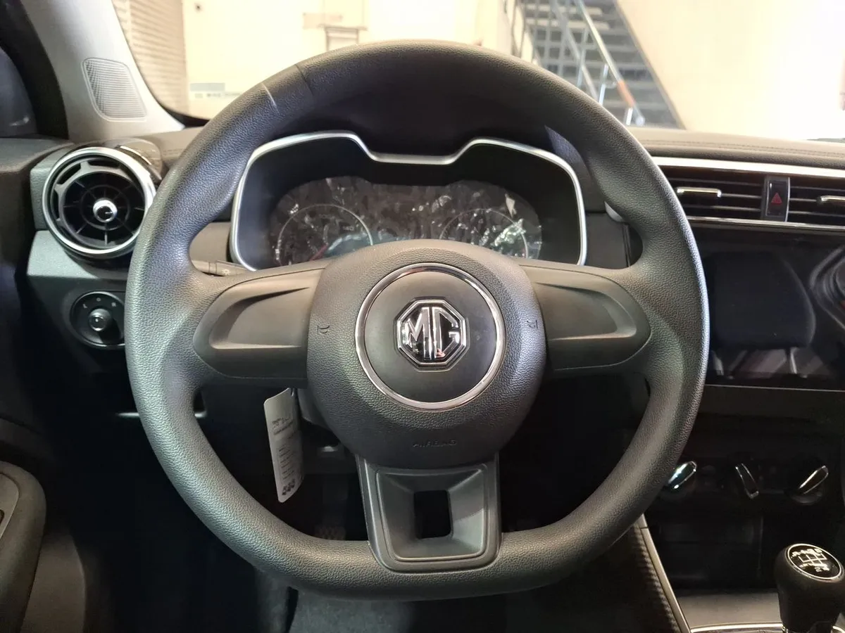 MG Mg Zs 1.5 Std 4x2 Mt 5p año 2023