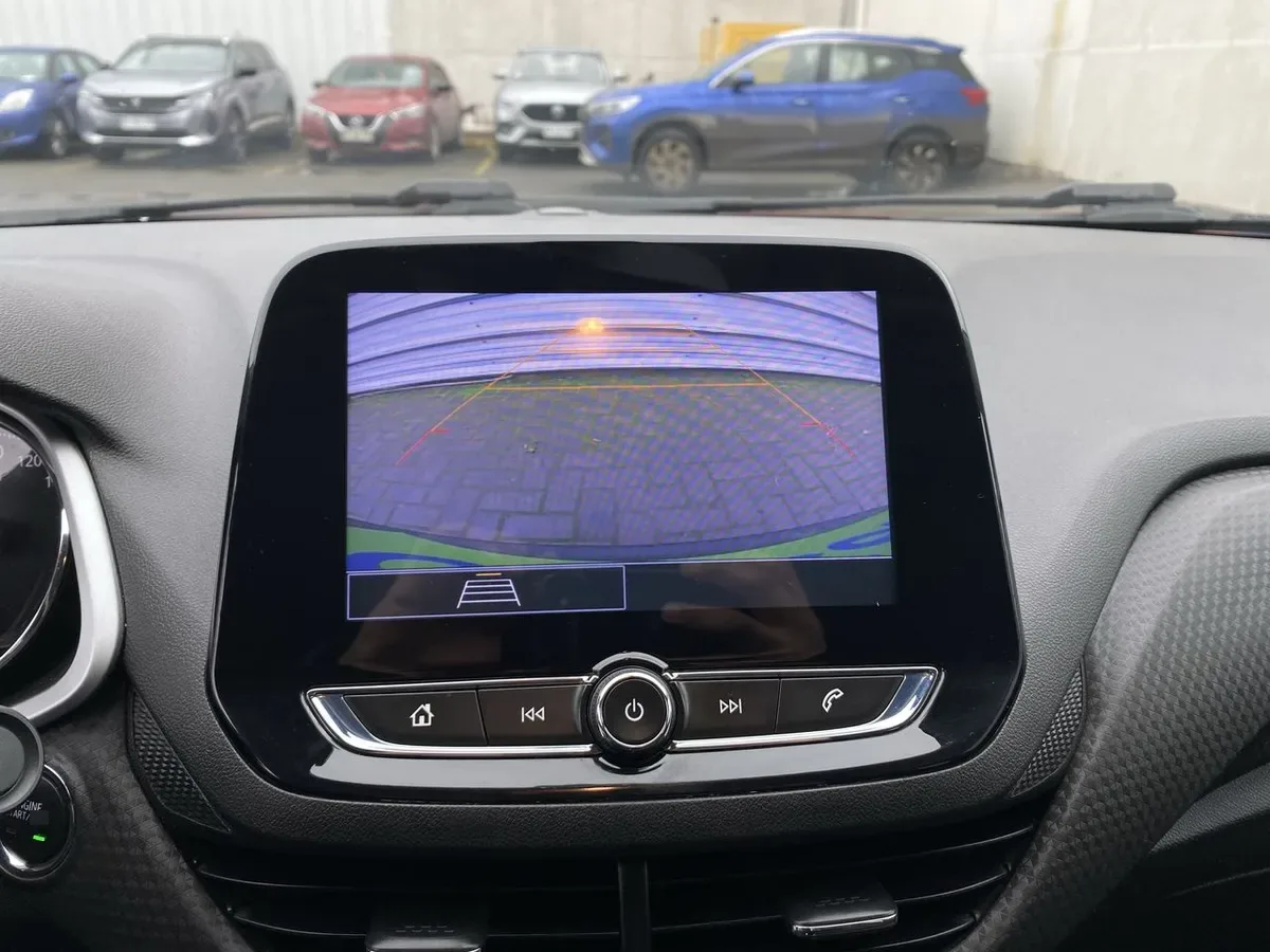 Chevrolet Onix 1.0t Ltz 4x2 Mt 5p año 2022