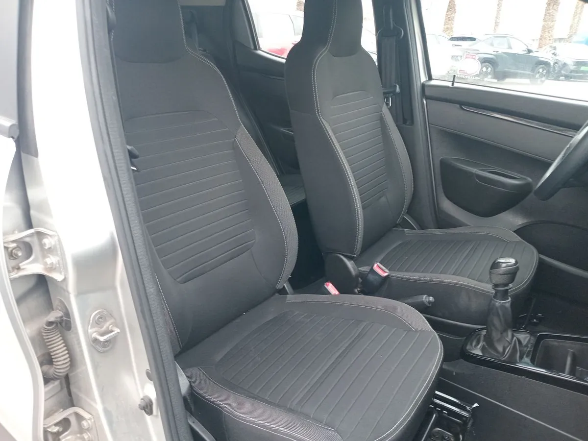 Renault Kwid 1.0 Zen 4x2 Hb Mt 5p año 2022