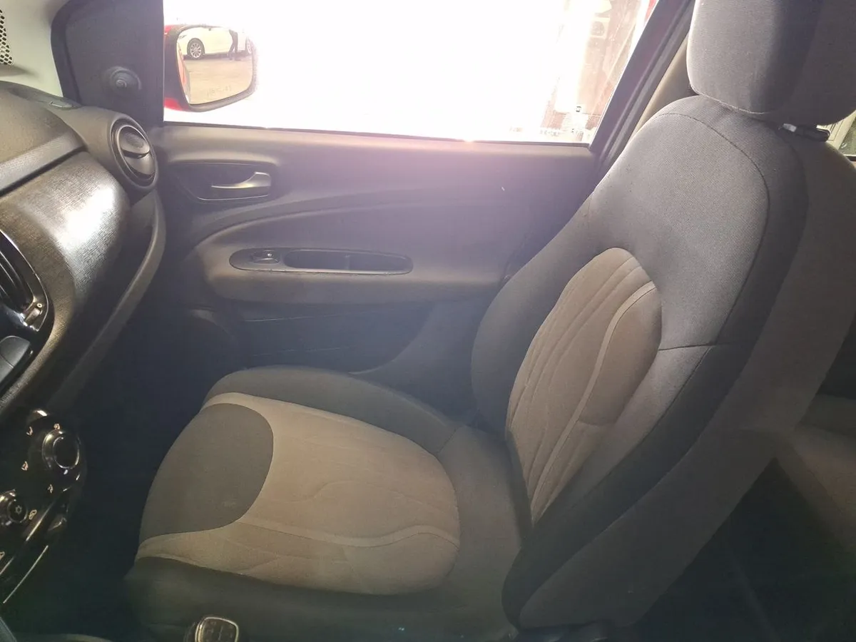Fiat Uno 1.4 Way Evo 4x2 Ac Mt 5p año 2016