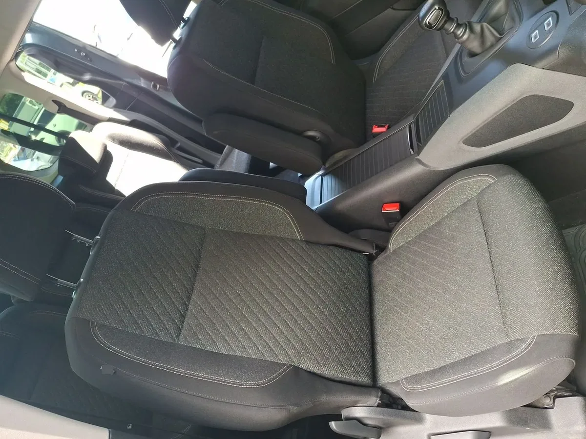 Peugeot Rifter 1.6 Allure Bluehdi Diesel 100hp 4x2 Mt6 5p año 2025