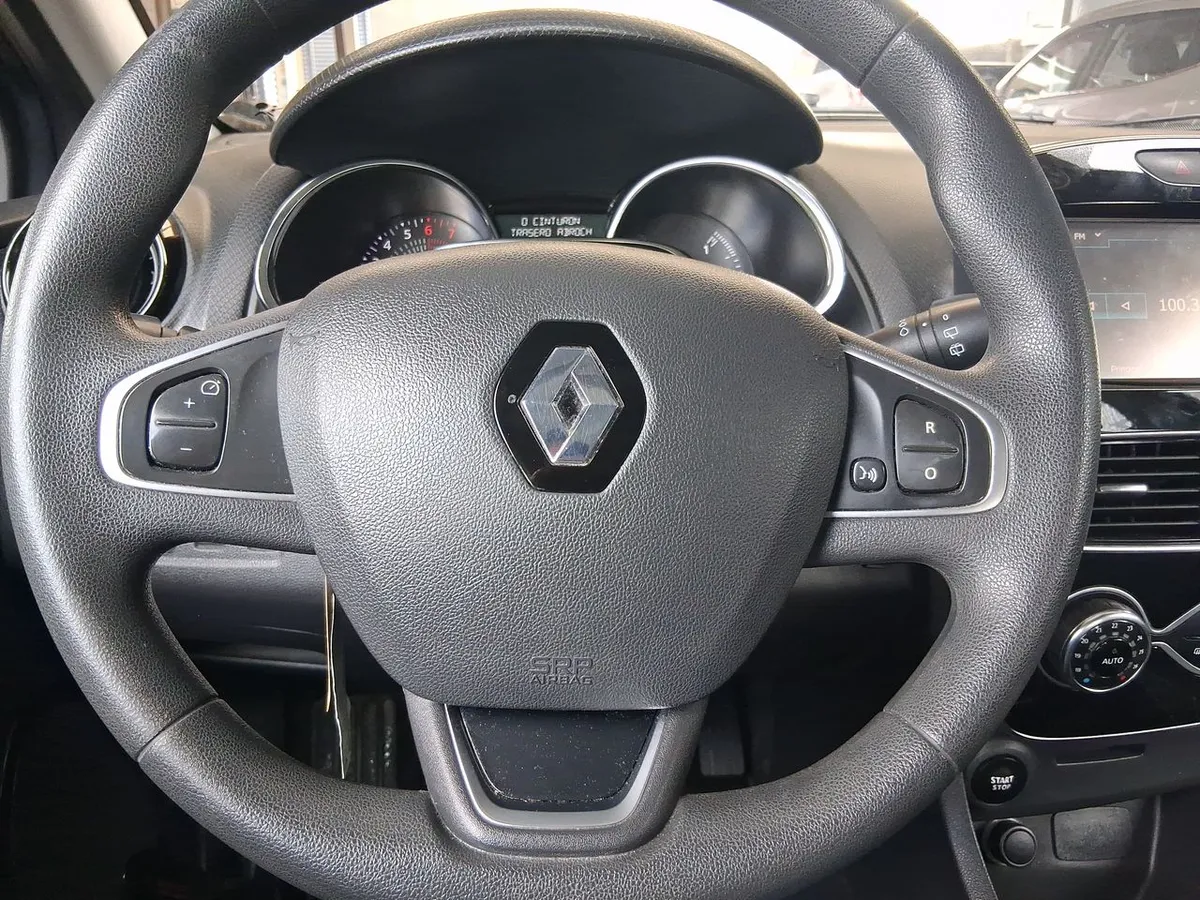 Renault Clio 1.2 Expression 4x2 Hb Mt 5p año 2020