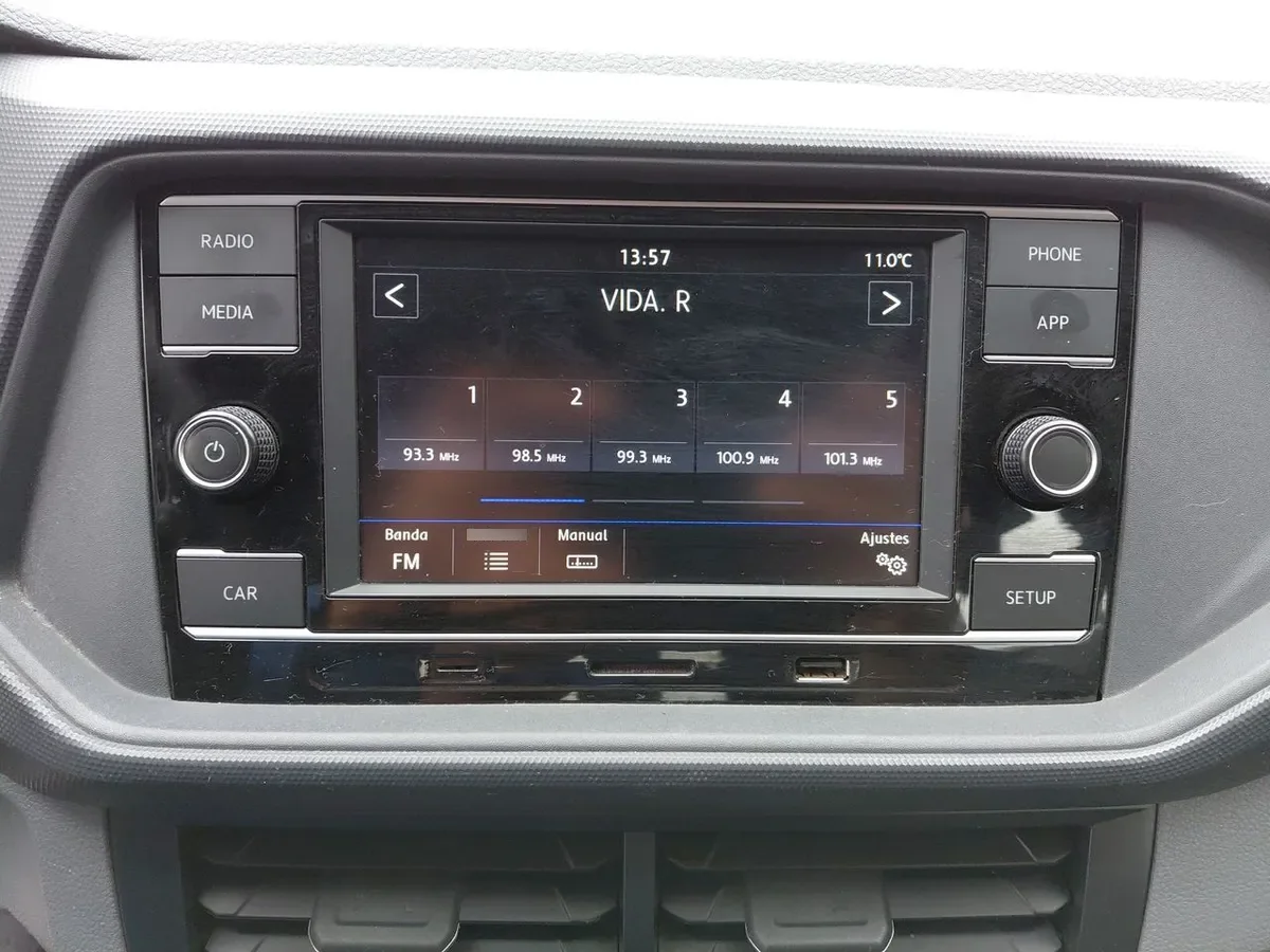 Volkswagen T-Cross 1.6 Msi Trendline 4x2 Mt5 5p año 2021