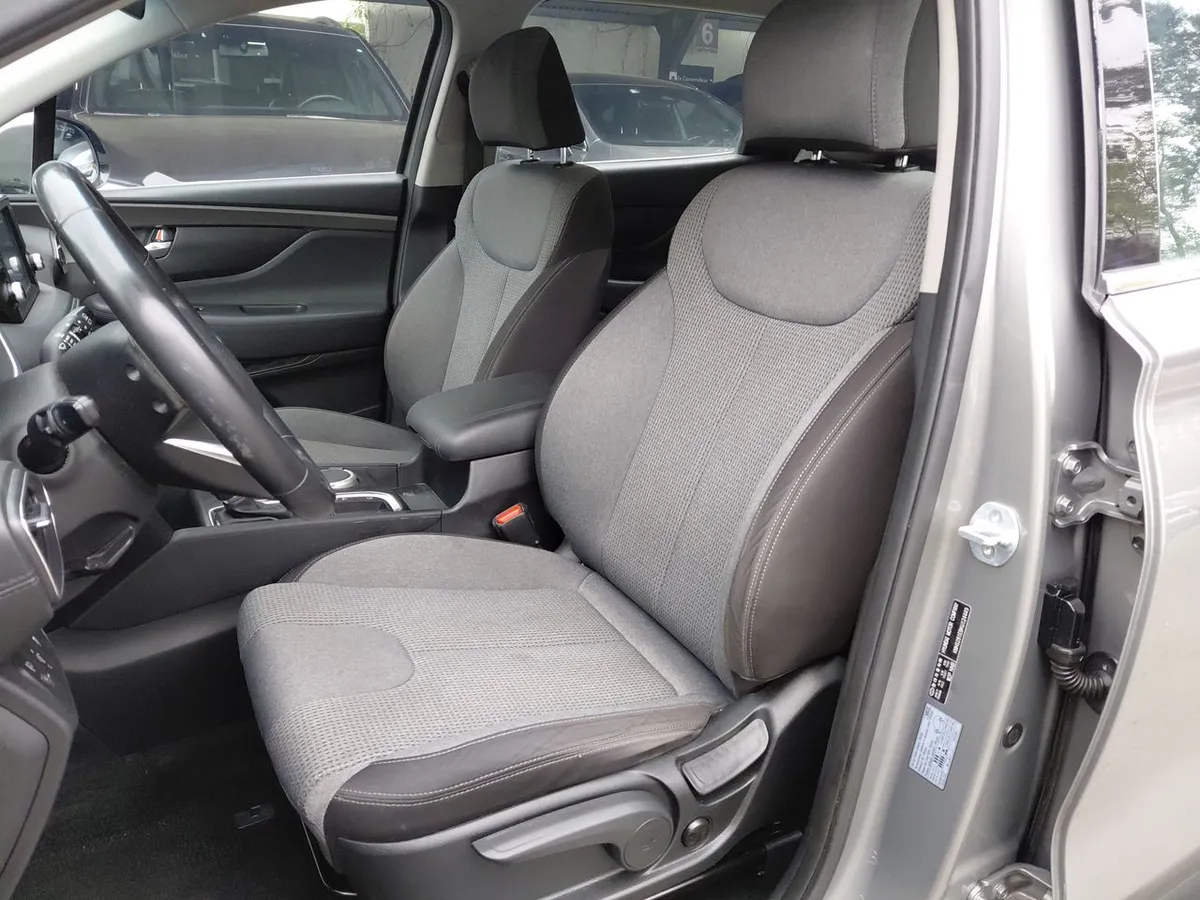 Hyundai Santa Fe 2.4 Plus 4x2 At 5p año 2020
