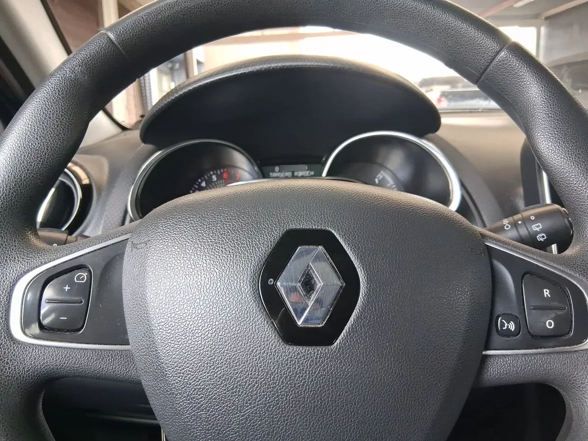 Renault Clio 1.2 Expression 4x2 Hb Mt 5p año 2020