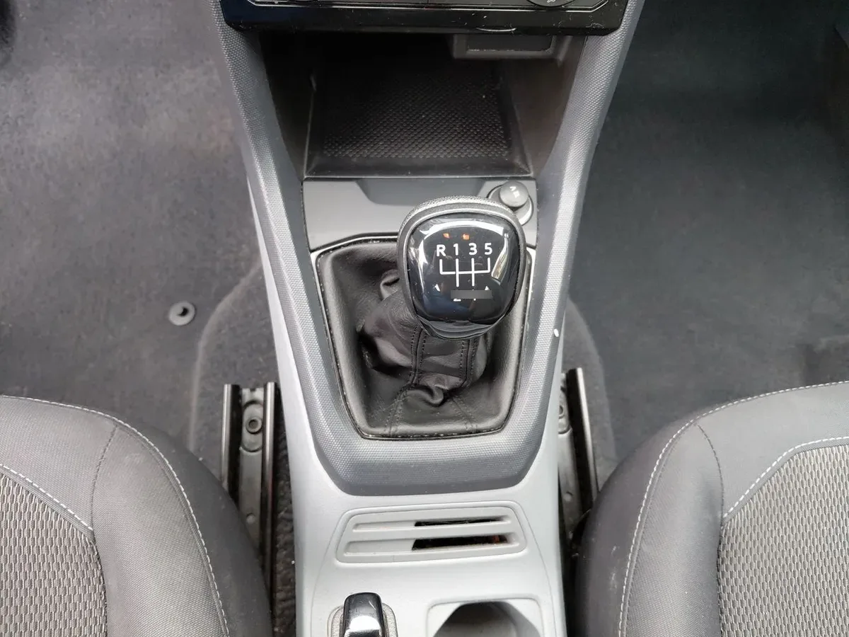 Volkswagen T-Cross 1.6 Msi Trendline 4x2 Mt5 5p año 2021
