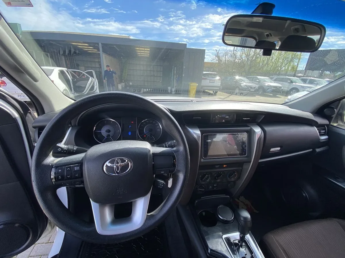 Toyota Fortunner 2.8 Sr5 Tdi Diesel 4x4 At 5p año 2018