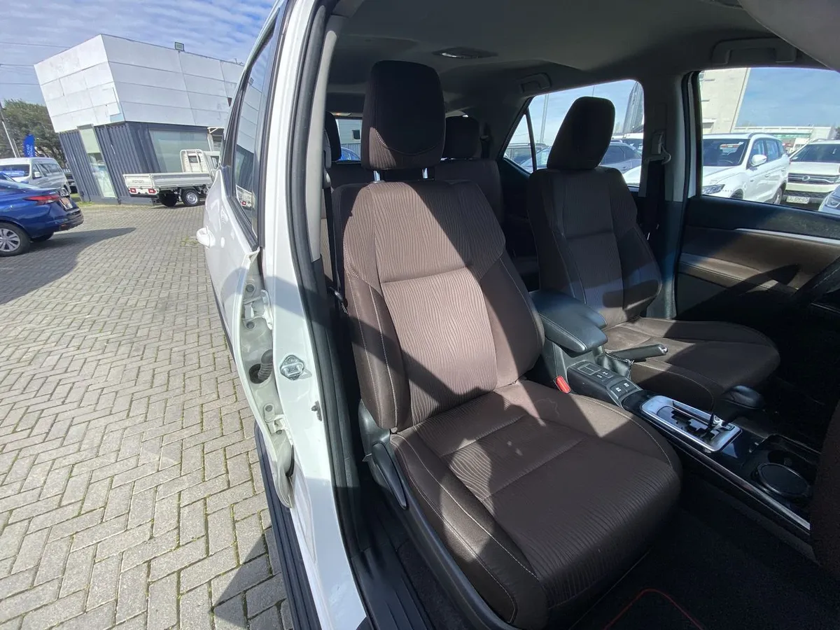 Toyota Fortunner 2.8 Sr5 Tdi Diesel 4x4 At 5p año 2018