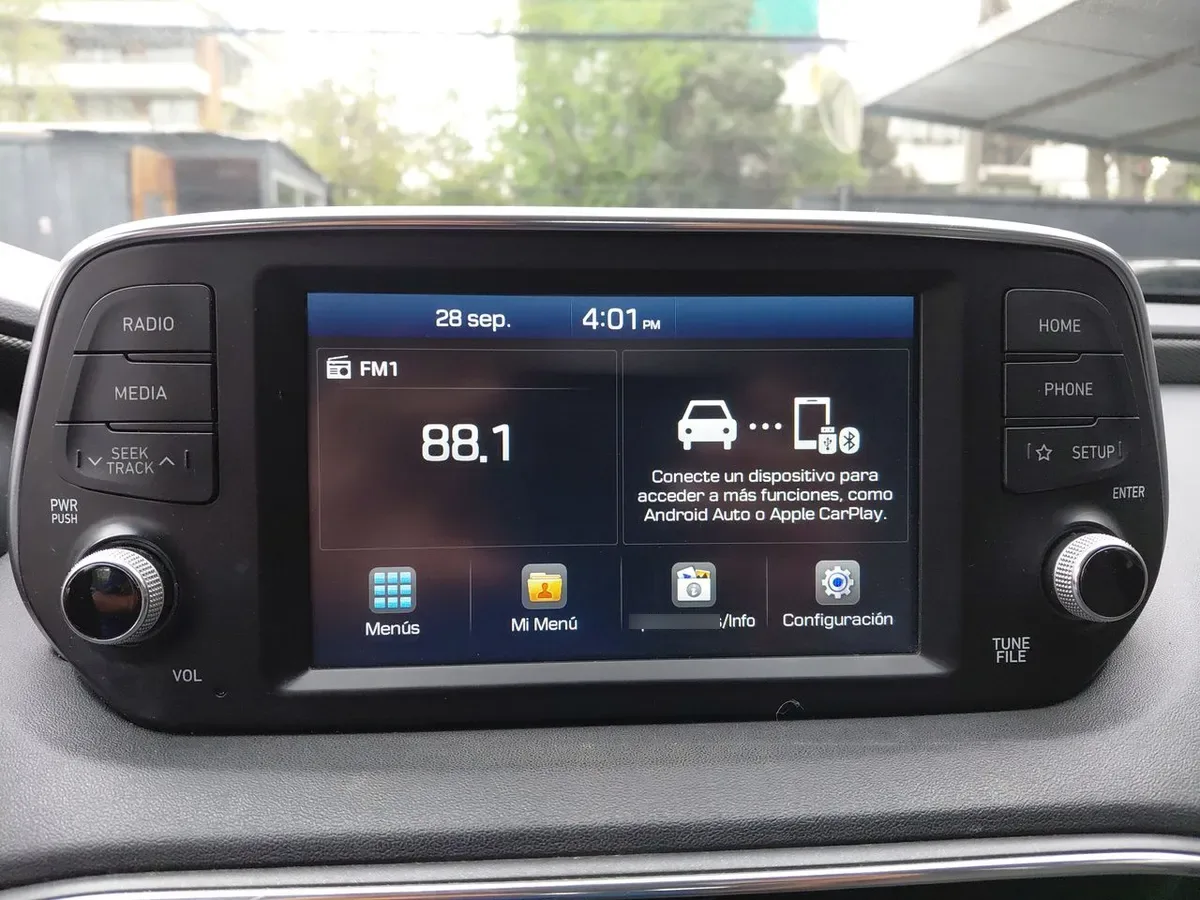 Hyundai Santa Fe 2.4 Plus 4x2 At 5p año 2020
