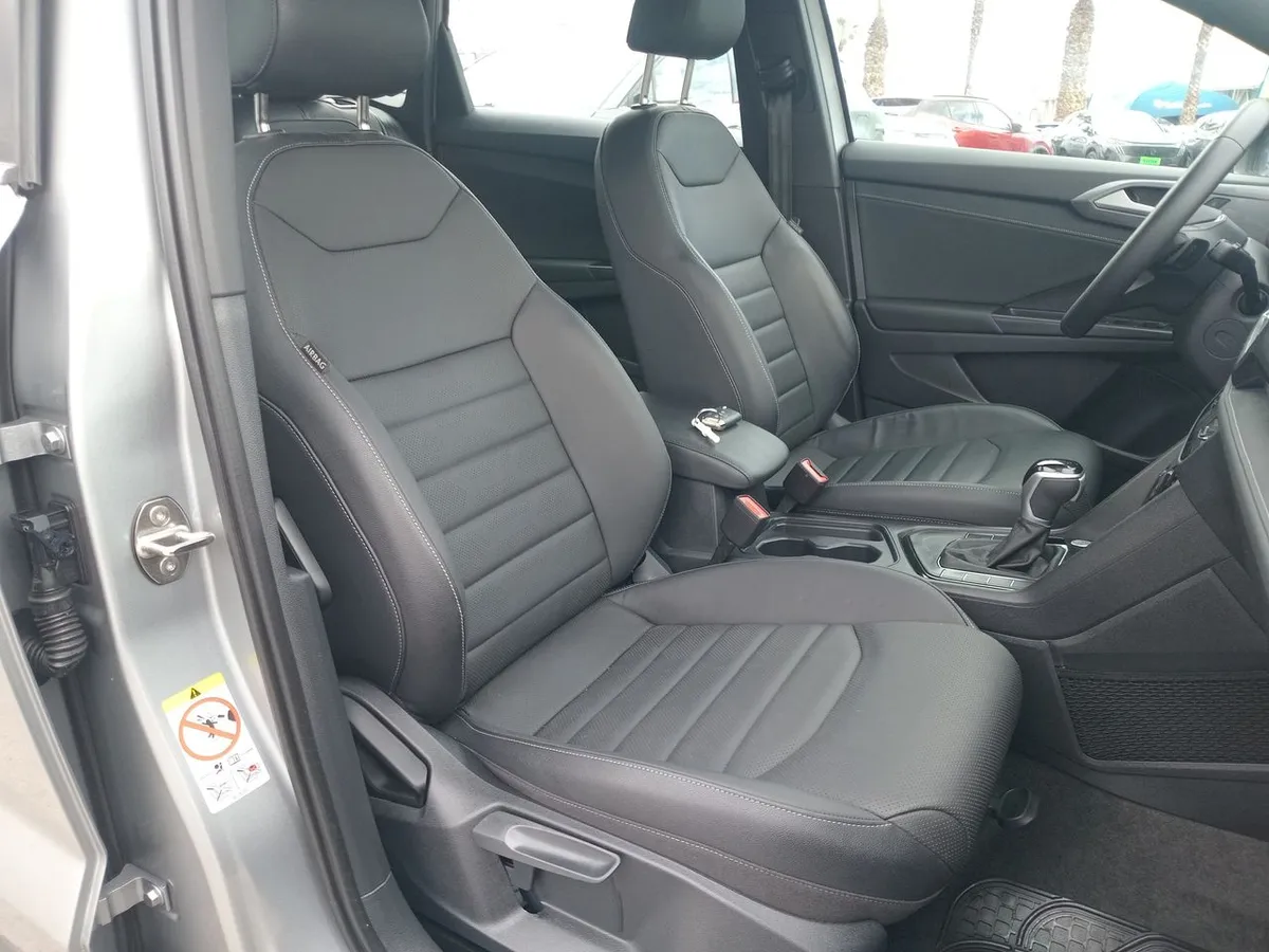Volkswagen Taos 1.4 Tsi Highline 4x2 At 5p año 2025