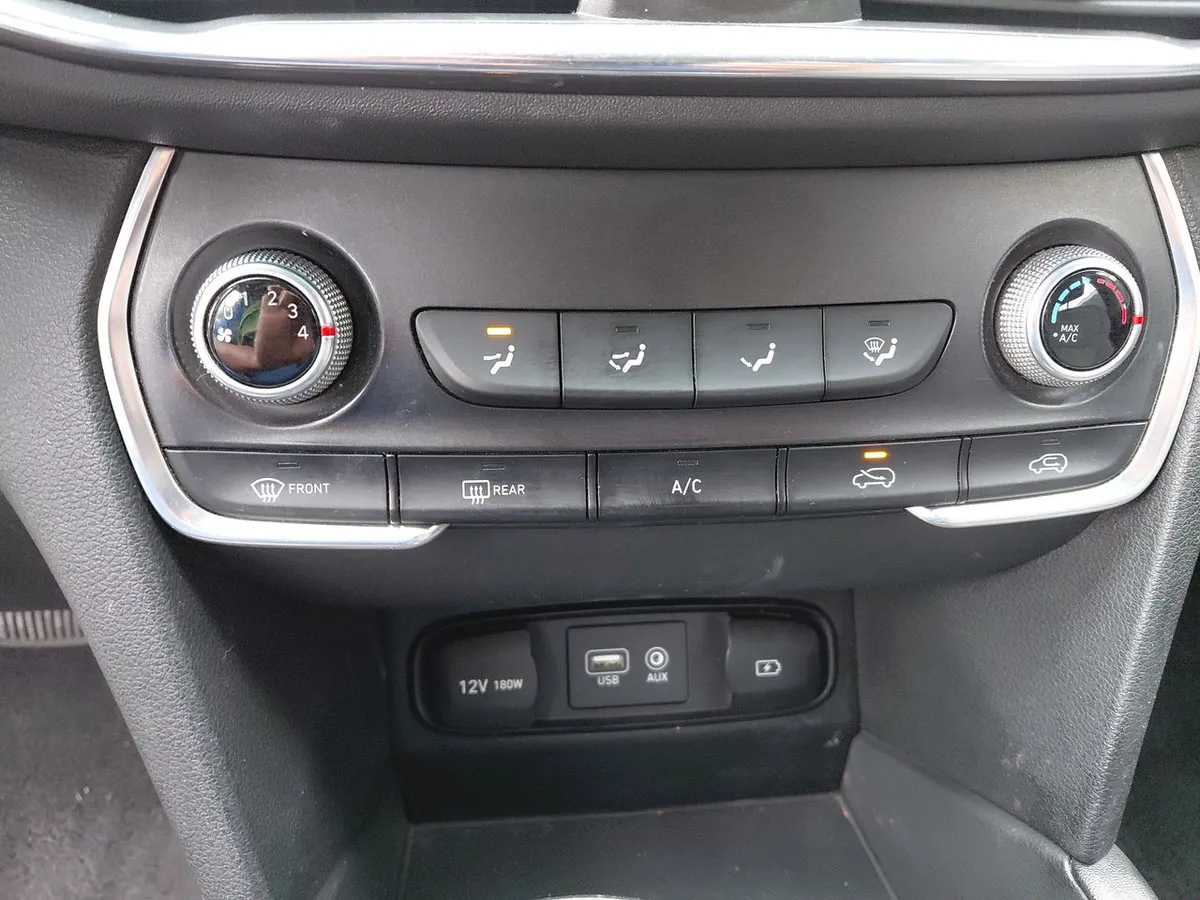 Hyundai Santa Fe 2.4 Plus 4x2 At 5p año 2020