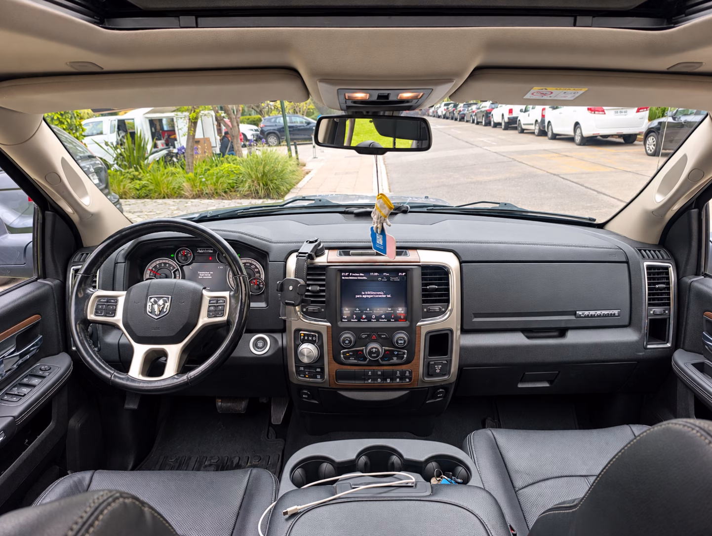 Ram 1500 Laramie Sport Crew año 2020