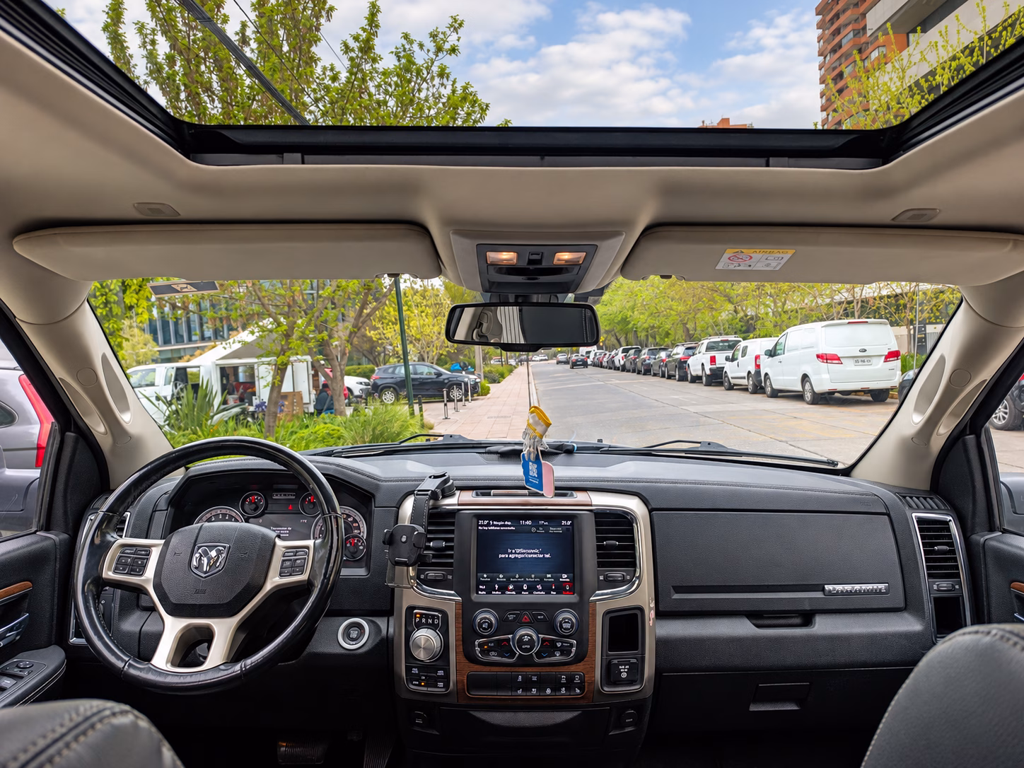 Ram 1500 Laramie Sport Crew año 2020