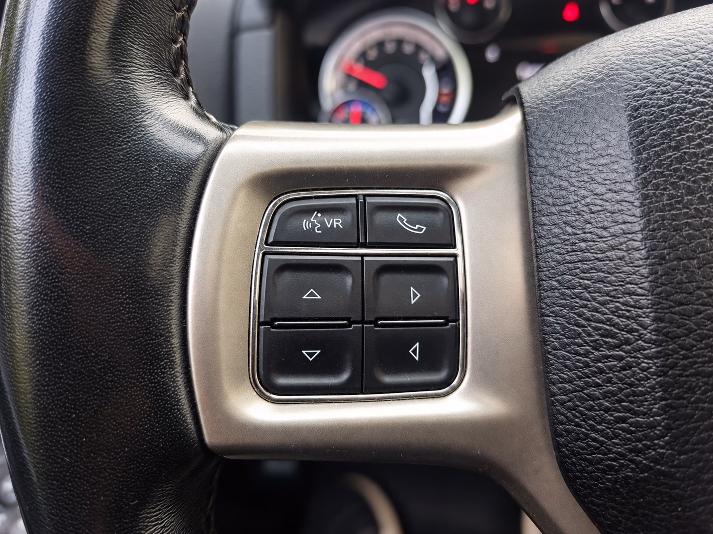 Ram 1500 Laramie Sport Crew año 2020