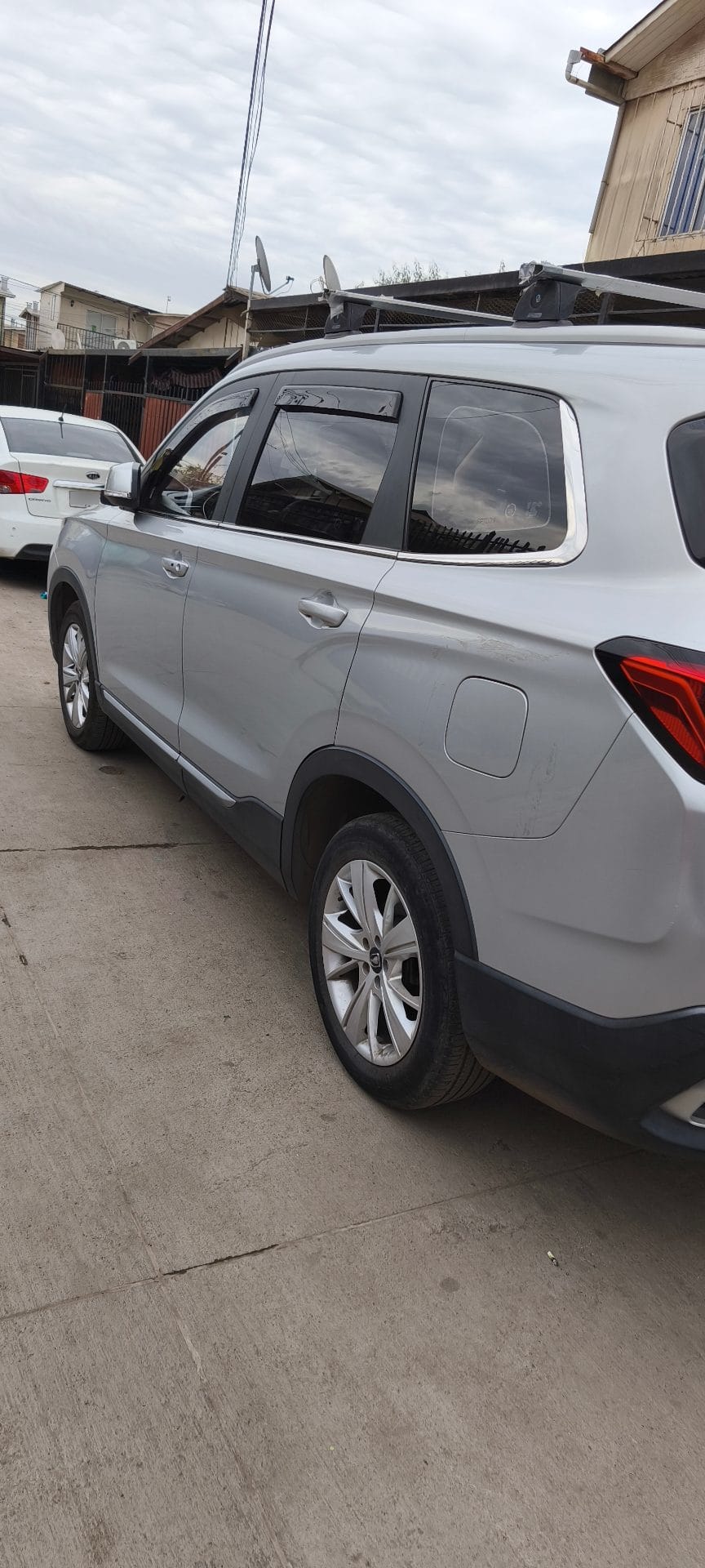 BRILLIANCE KONECT 1.6 Luxury Mt año 2021