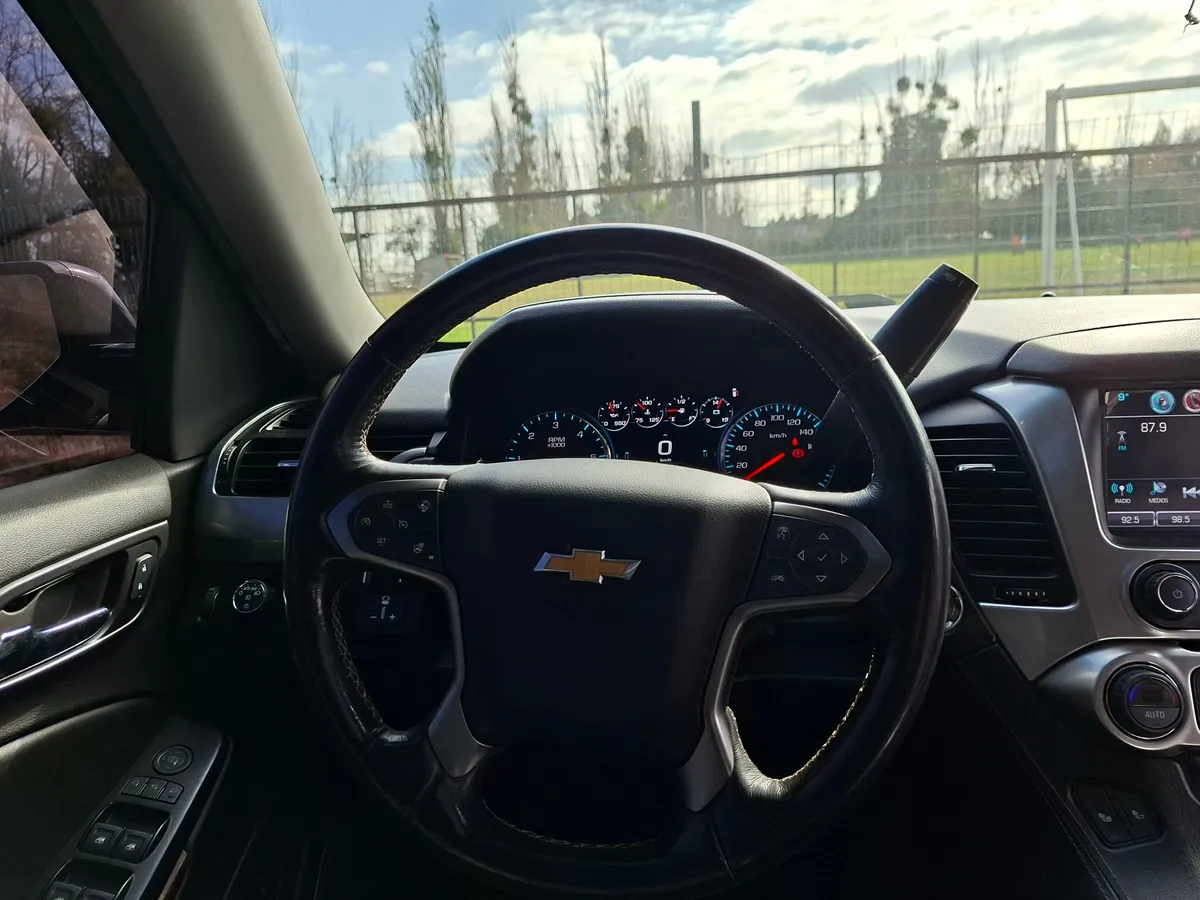 CHEVROLET SUBURBAN 5.3 Lt Iv Su At 4x4 año 2018