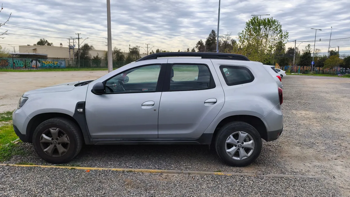 RENAULT DUSTER 1.6 Zen Mt año 2022