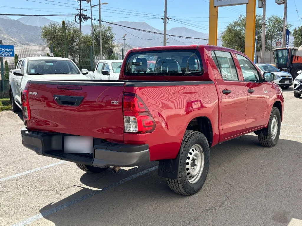 Toyota Hilux Dc 4x4 2.4 D Dx Mt año 2024
