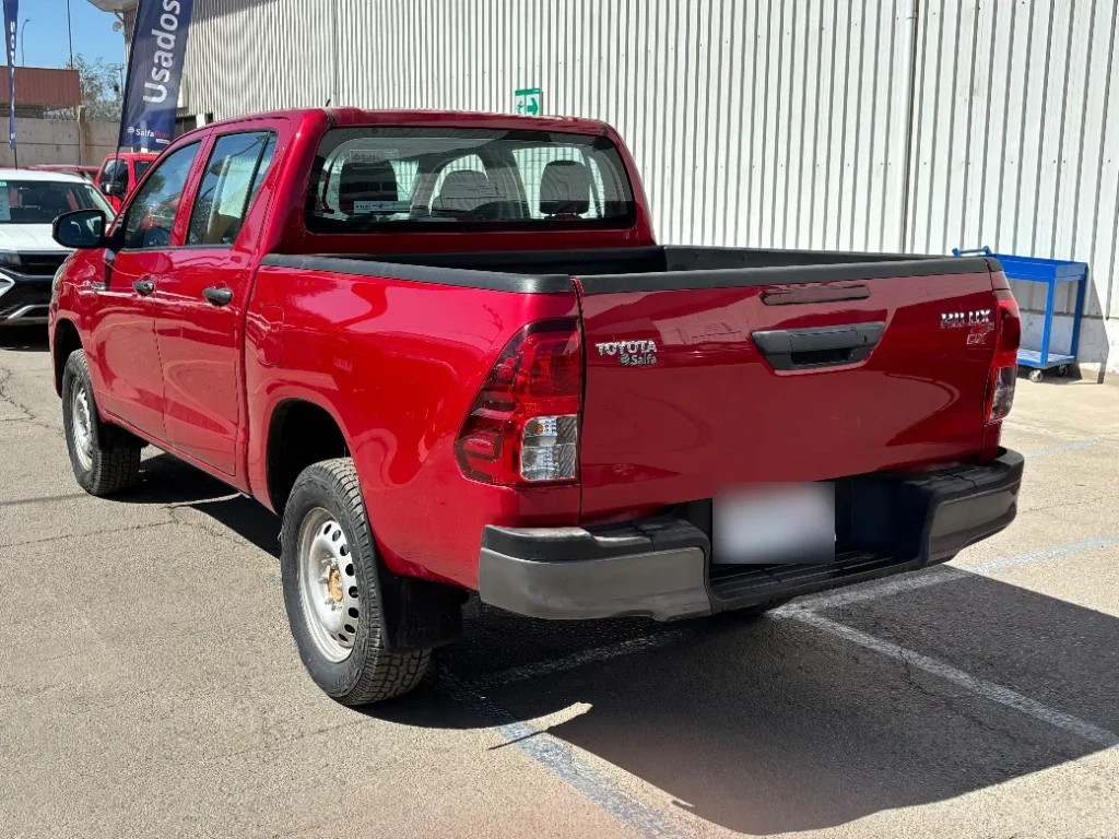 Toyota Hilux Dc 4x4 2.4 D Dx Mt año 2024