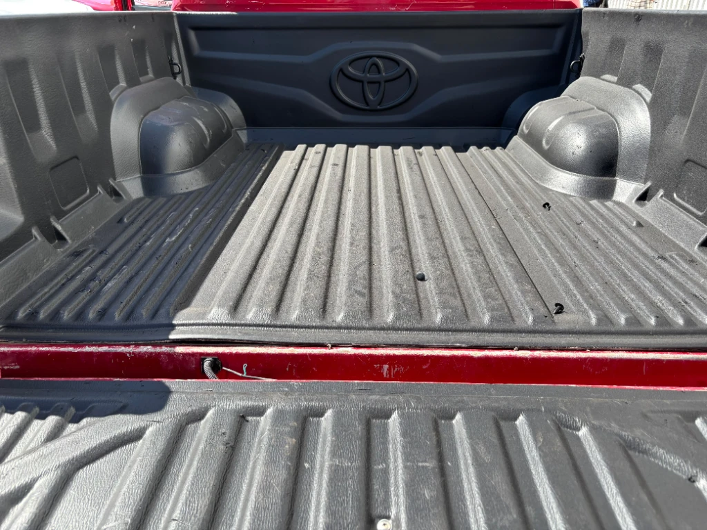 Toyota Hilux Dc 4x4 2.4 D Dx Mt año 2024