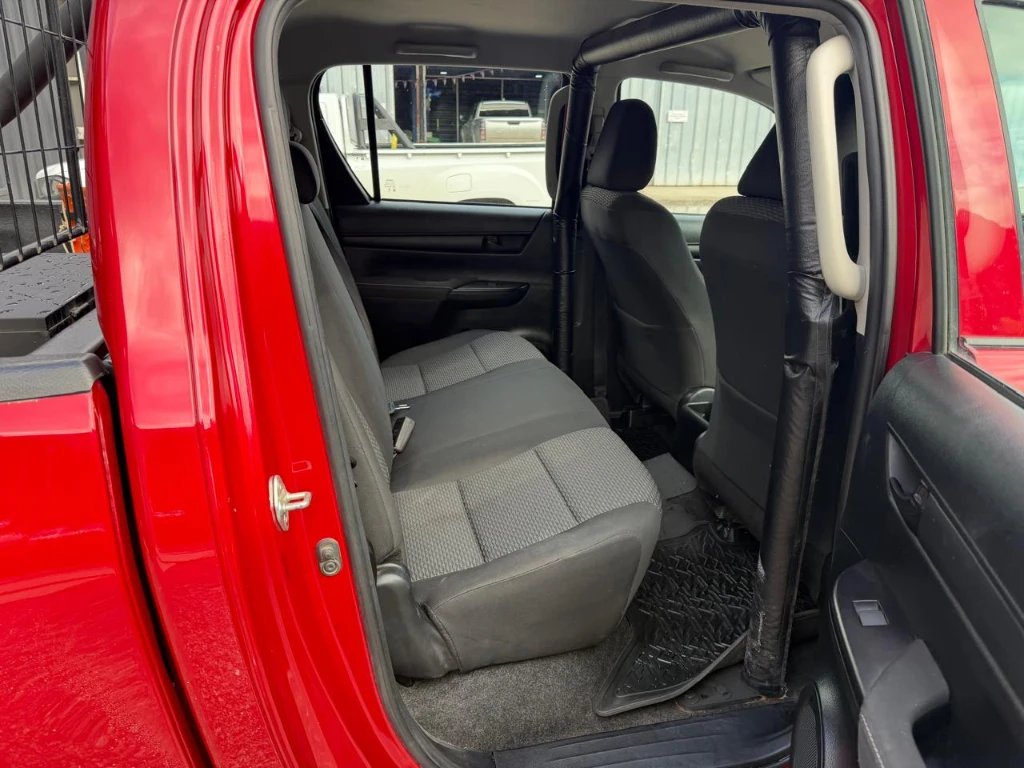 Toyota Hilux Hilux Dc 4x4 2.4 D Dx Mt año 2024