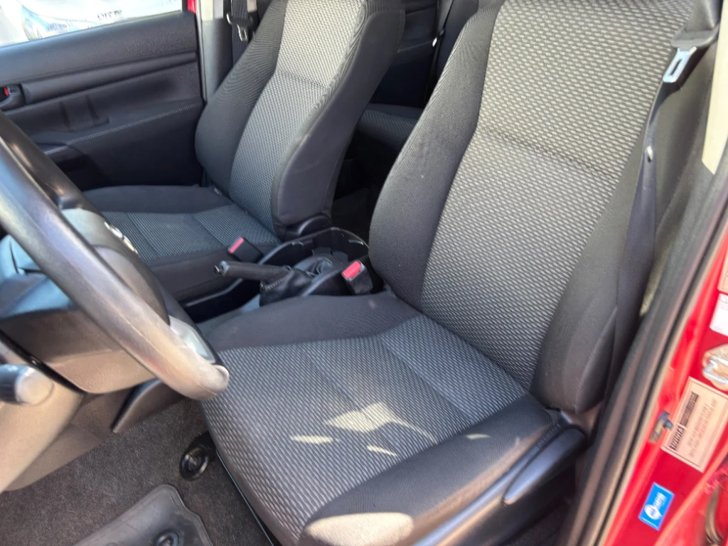 Toyota Hilux Dc 4x4 2.4 D Dx Mt año 2024