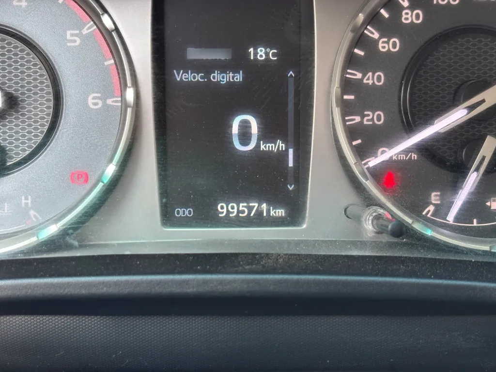 Toyota Hilux Dc 4x4 2.4 D Dx Mt año 2024