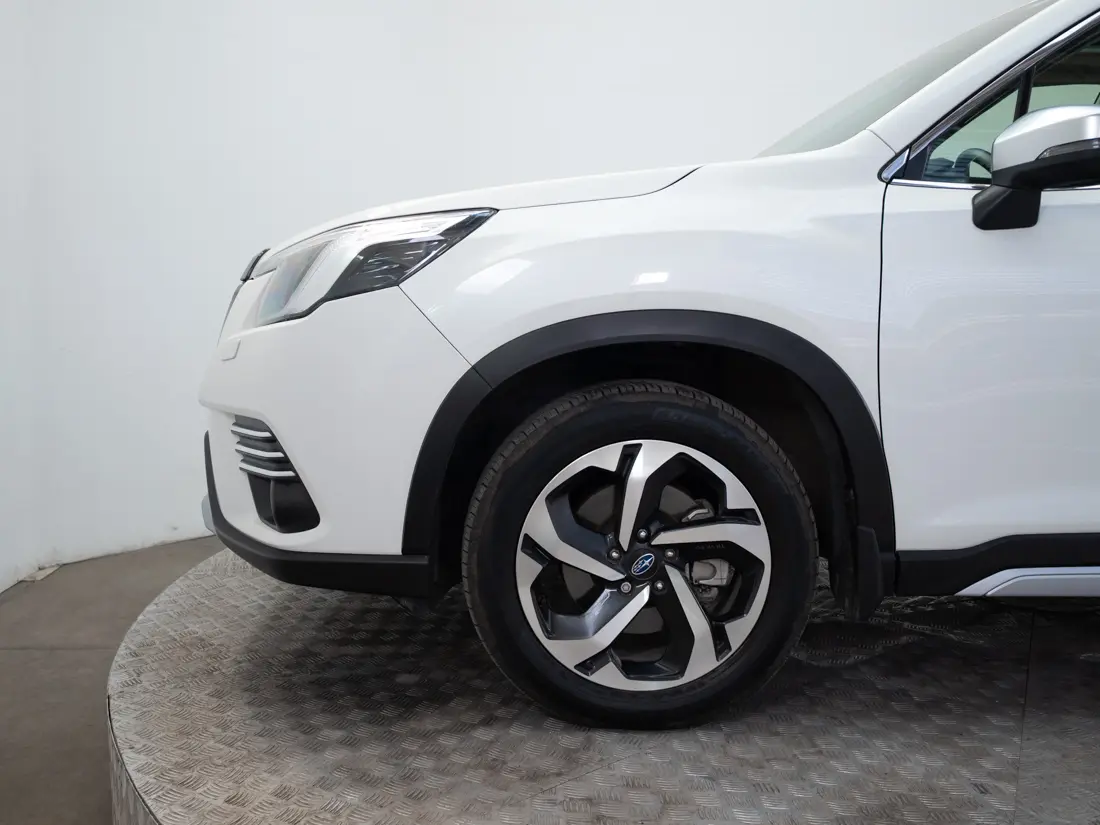 Subaru Forester 2.5 Awd Limited Eyesight Gardx At 4x4 año 2024