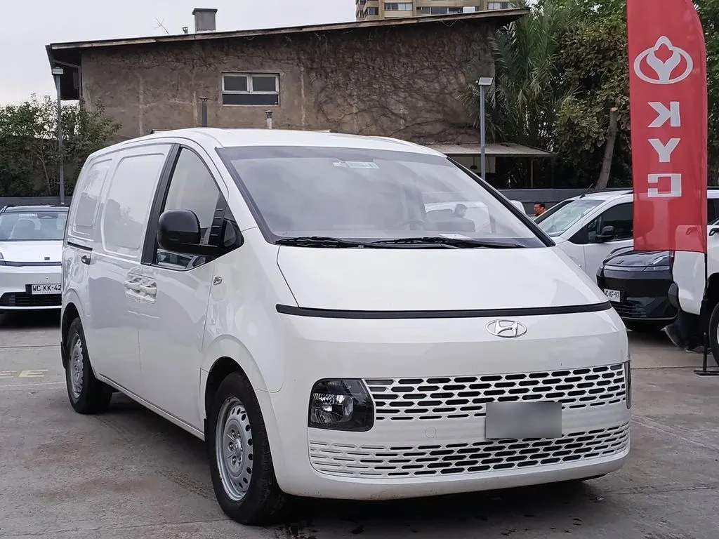 Hyundai Staria 2.2 Furgón año 2023