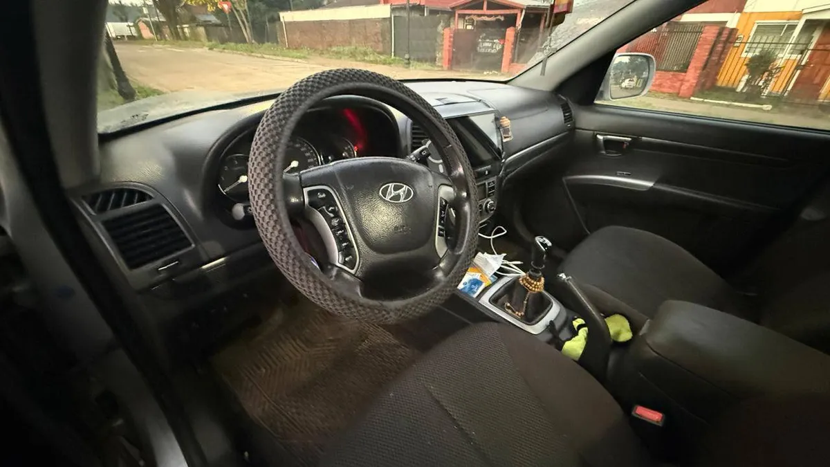 HYUNDAI SANTA FE 2.2 Gls 4wd Crdi Mt Diesel año 2011
