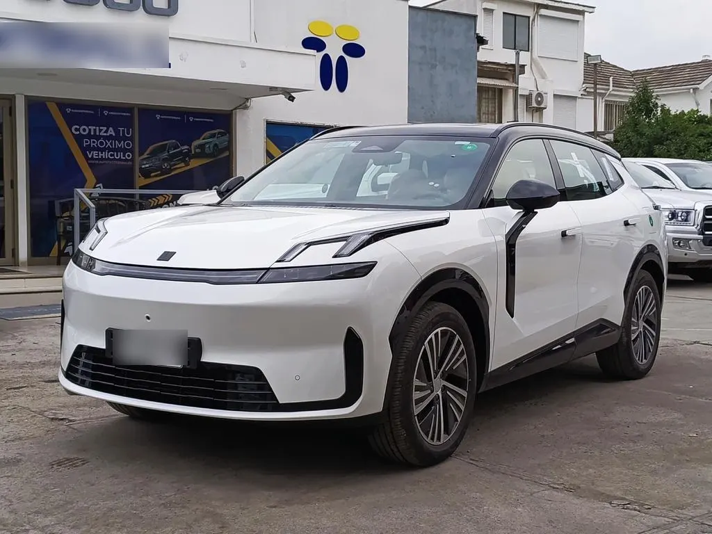 Lynk&Co 08 Phev Pro año 2027