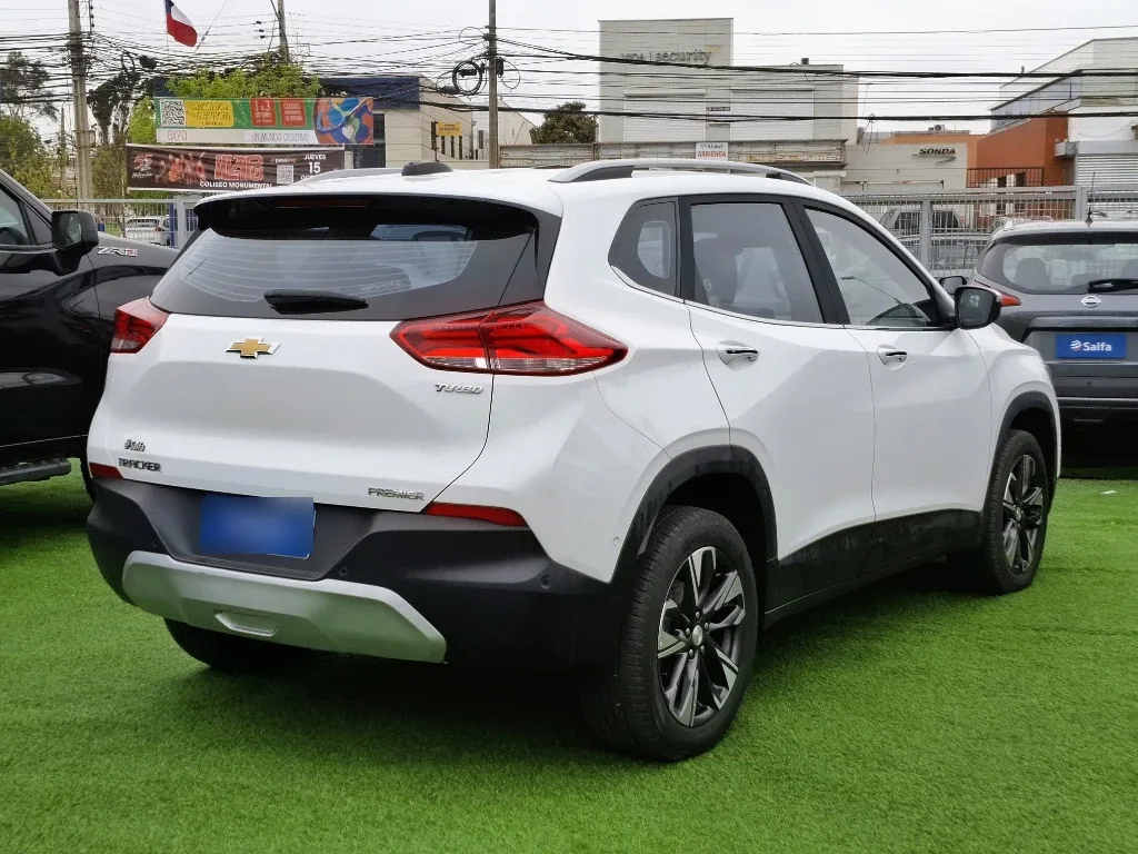 Chevrolet Tracker 1.2t Premier Fwd At 5p año 2022