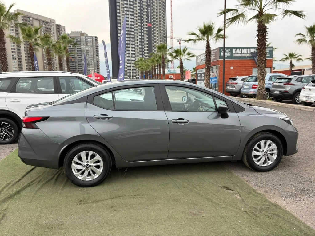 Nissan Versa 1.6 Sense 4x2 Mt 4p año 2025