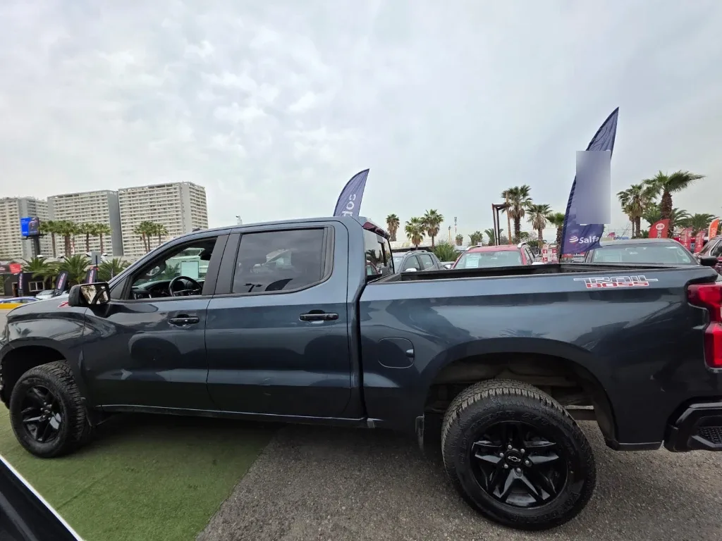 Chevrolet Silverado 5.3 Cc Lt Trailboss Z71 At 4x4 año 2021