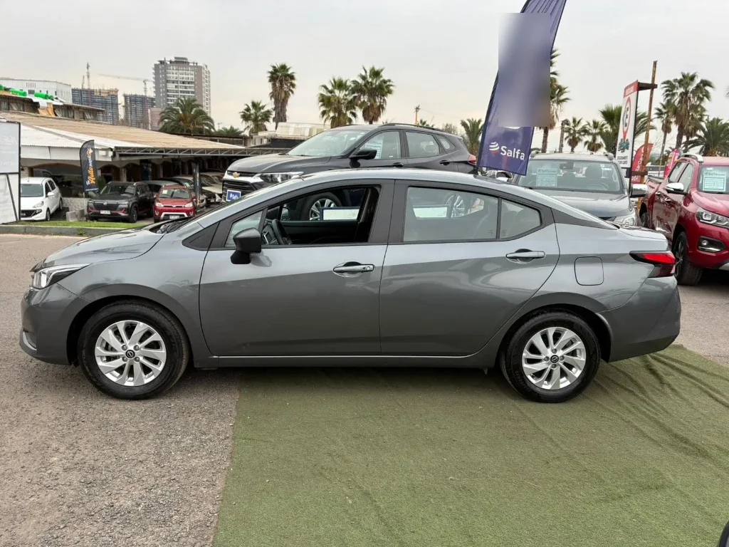 Nissan Versa 1.6 Sense 4x2 Mt 4p año 2025