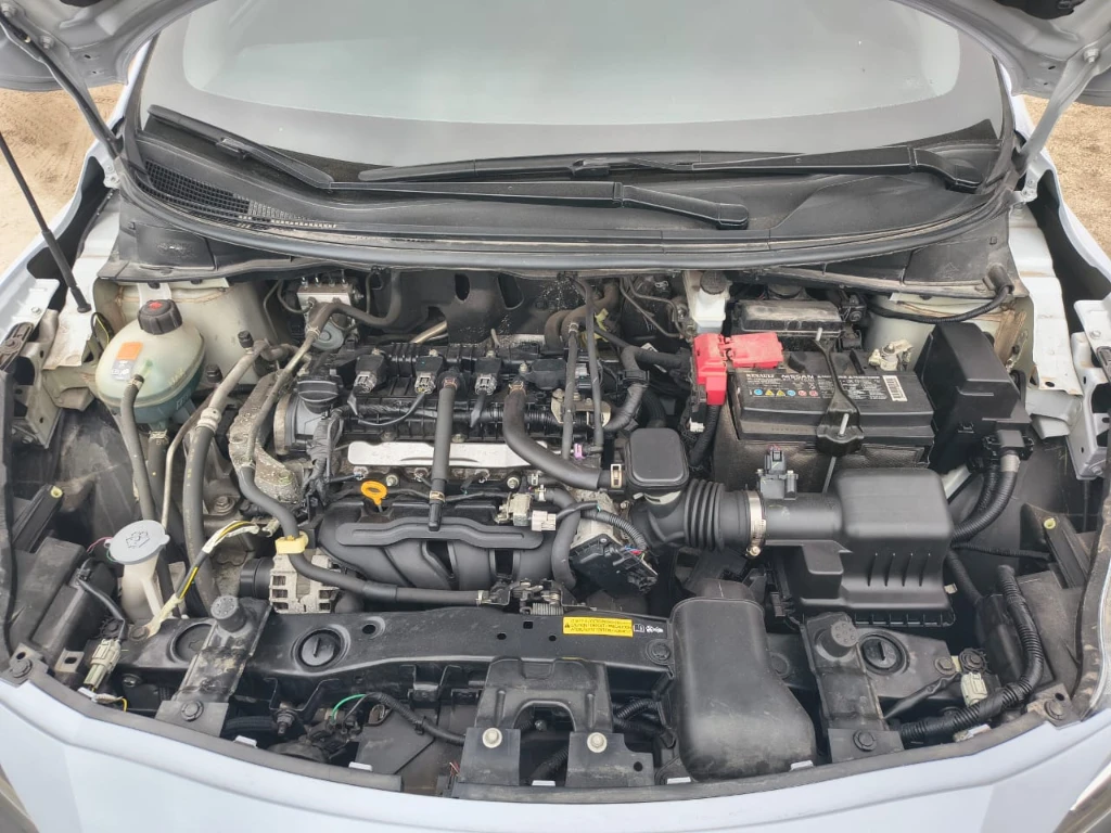 Nissan Versa 1.6 Advance 4x2 Mt 4p año 2024